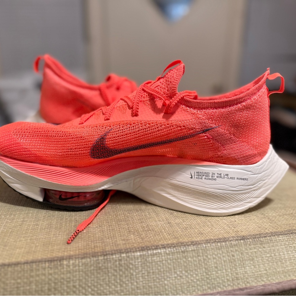 Nike Air Zoom Alphafly Next%
Bright Mango Men’s 11